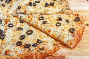 Пицца с кальмарами и грибами